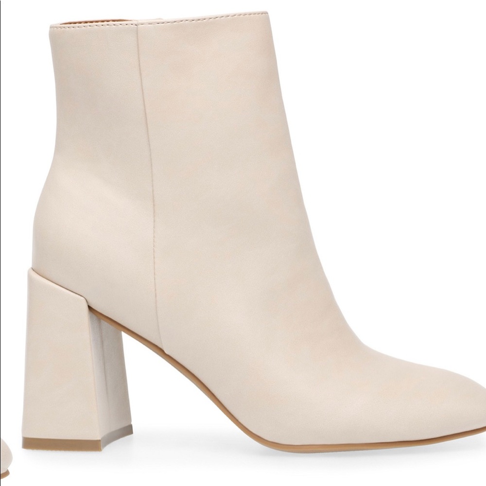 DV Dolce Vita Jana Block-Heel Booties Size 9